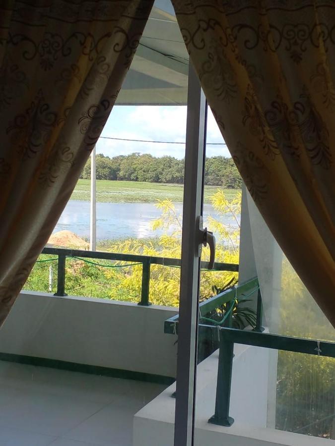 Lake Edge Dambulla Eksteriør bilde